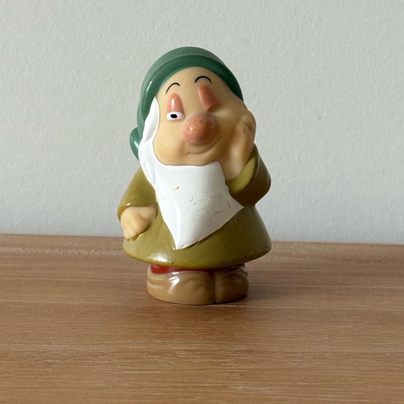 Fisher-Price Other - Fisher-Price Little People Snow White “Sleepy” Dwarf Talker Replacement Piece